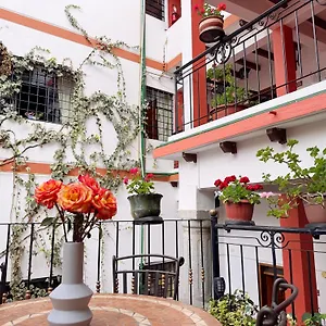 fantastico-loft-centro-historico-quito.hotelsquito.com/