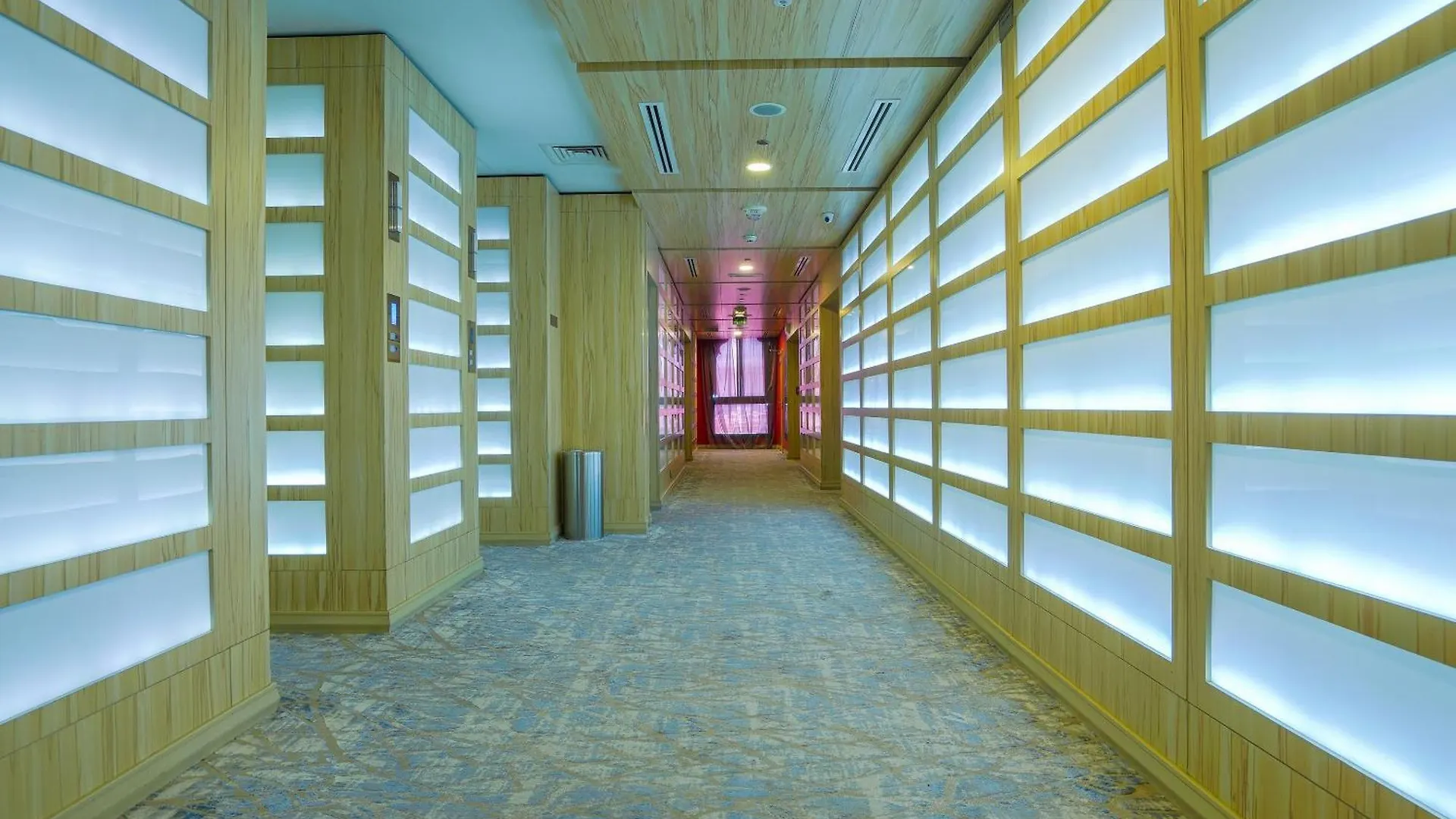 Palette Royal Reflections Hotel And Spa Dubai Birleşik Arap Emirlikleri